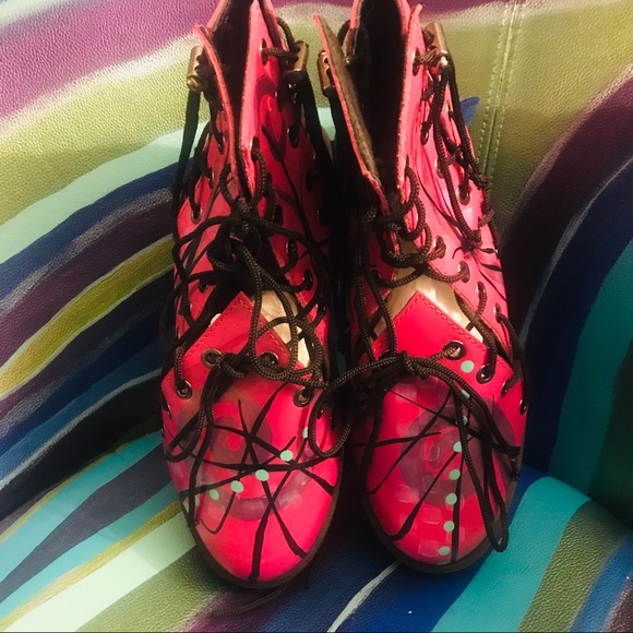 Handmade, HandPainted lace up booties - Picture 4 of 14